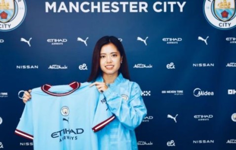 九游体育在线-英超流行日本小姐姐:看看曼城女足的新中场核心
