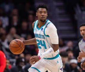 九游体育登录入口-各种铁还投得多！米勒全场手感冰凉 两分球7中0&amp;三分7中2